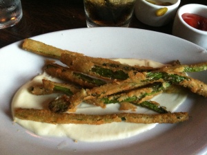 fried asparagus with aioli